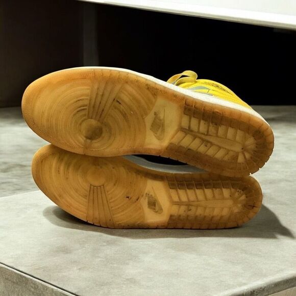 Jordan 1 Retro Mid New Love 2017 Black Yellow Sz. 12 with original box - Picture 4 of 5